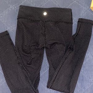 Lululemon leggings (wunder under) size 4